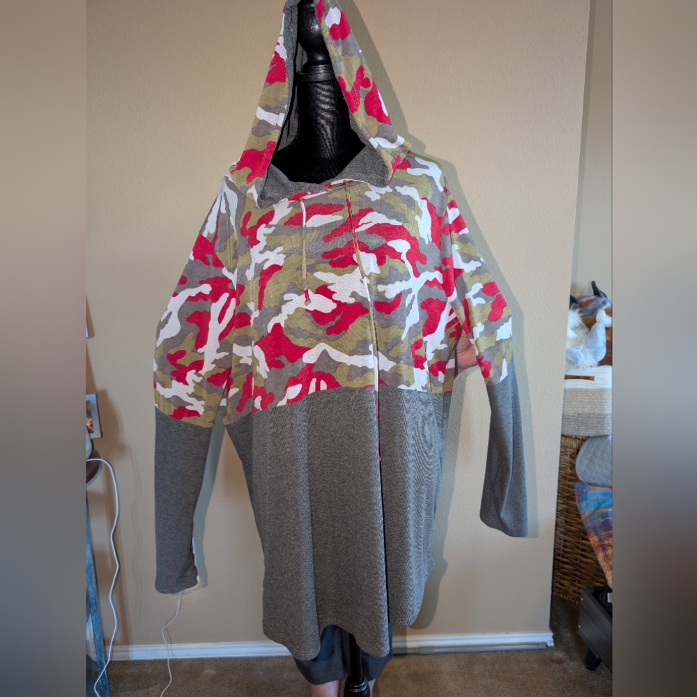 Trendy Camouflage Hoodie